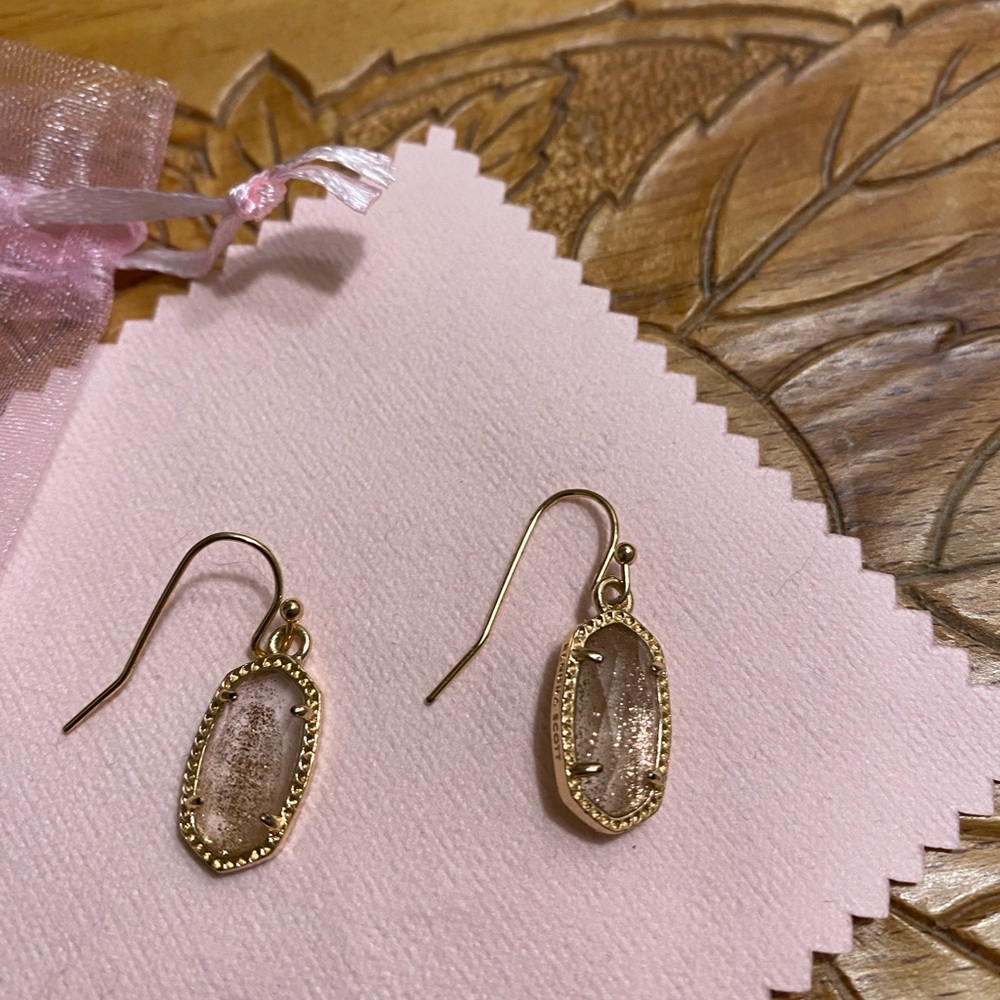Kendra Scott Gold tone and Pink Oval Sparkling Earrings NWOT